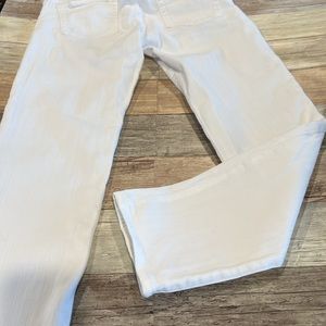 Kut from the Kloth White Katy Boyfriend jeans 6/28